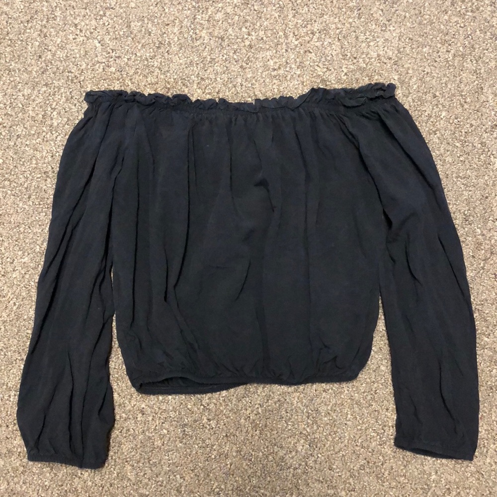 Brandy Melville off the shoulder top